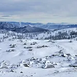 Chata Koca Predilnica Velika Planina