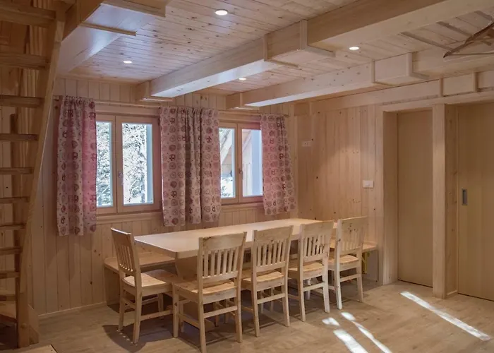 Koca Predilnica Velika Planina Alojamento de Turismo Selvagem *